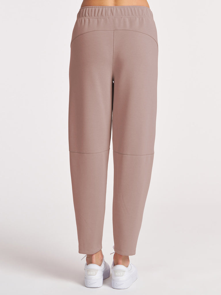 Ultraluxe Barrel Leg Zip Pant in Vintage Taupe