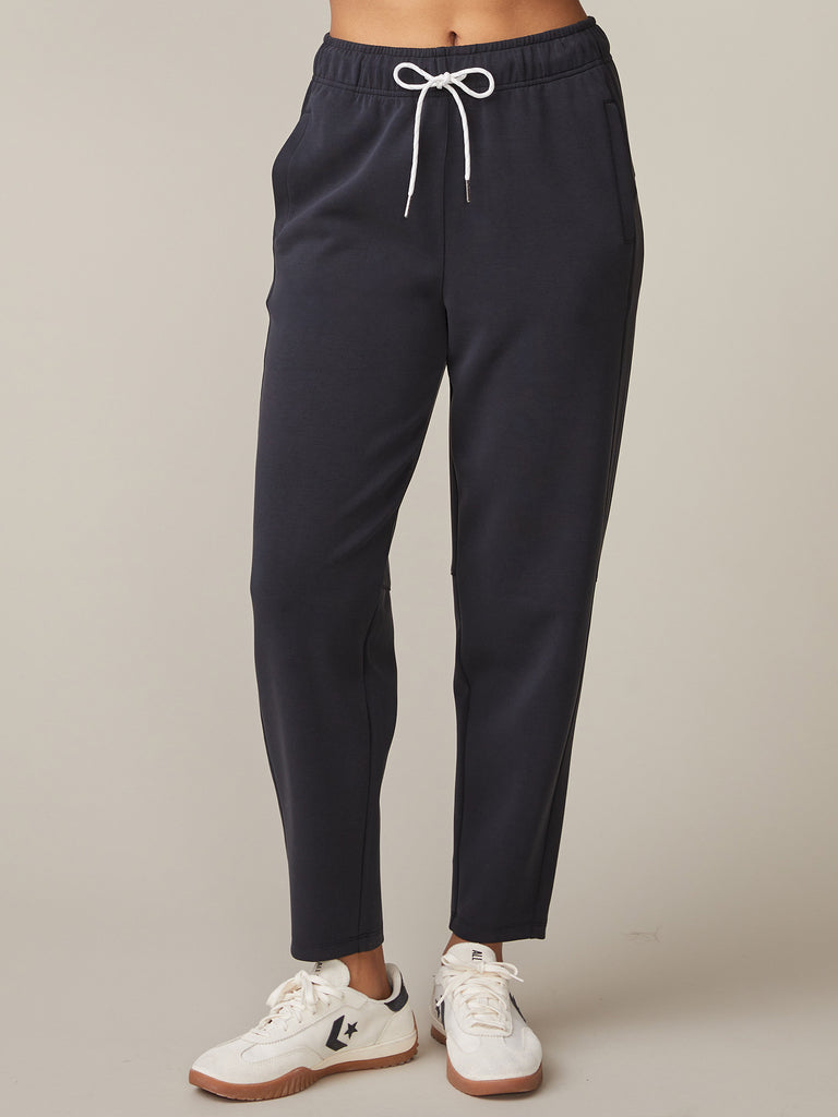 Ultraluxe Barrel Leg Jogger in Black