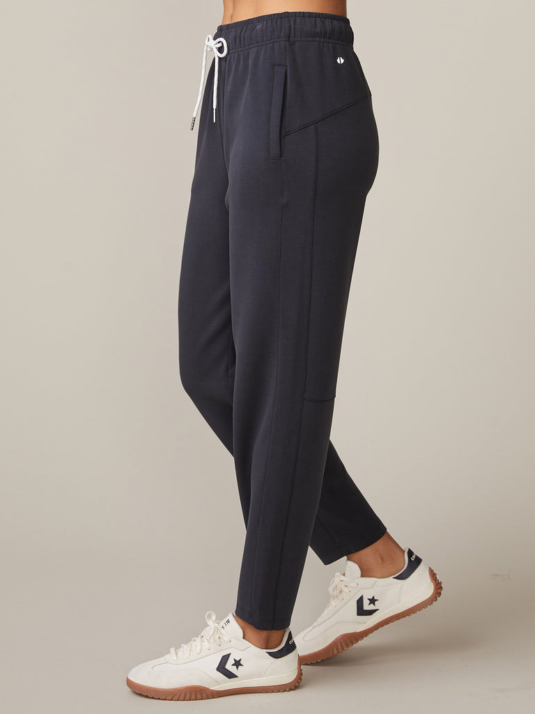 Ultraluxe Barrel Leg Jogger in Black