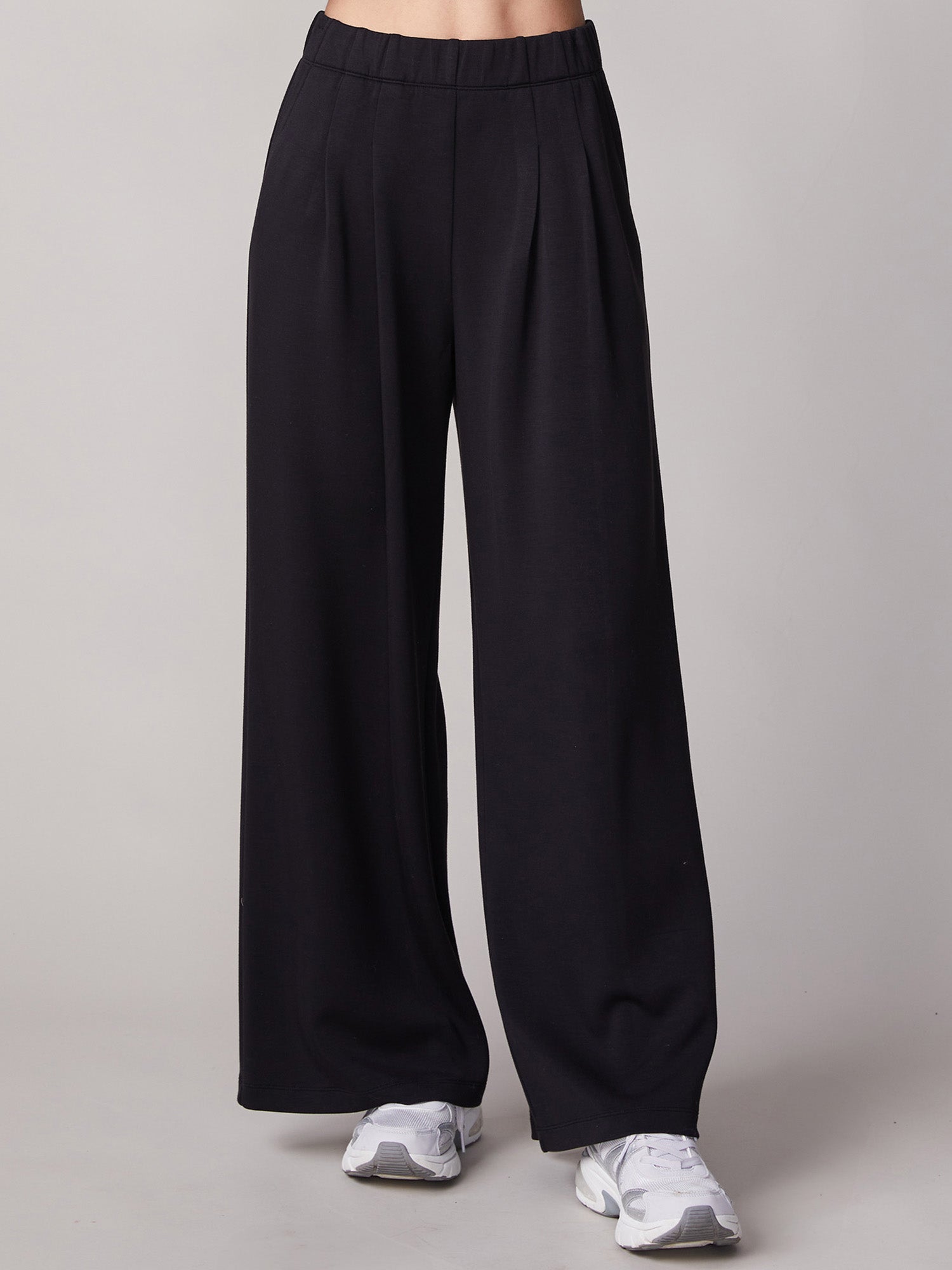 Front Pleat Easy Pant | Thrive Société