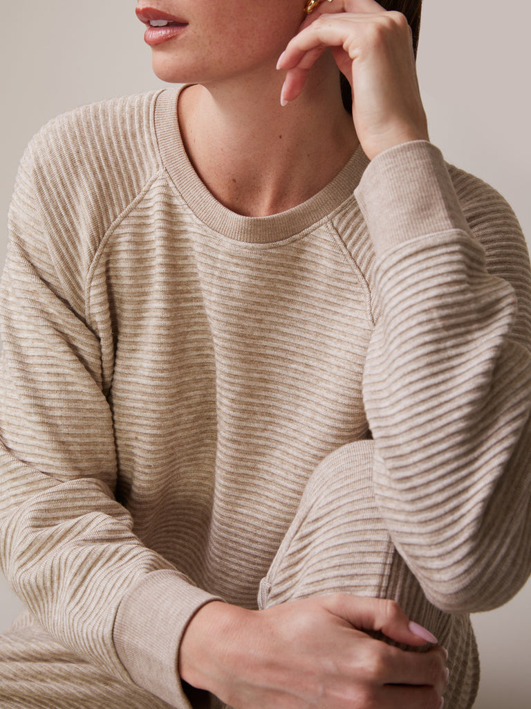 Pleat Bubble Raglan Pullover