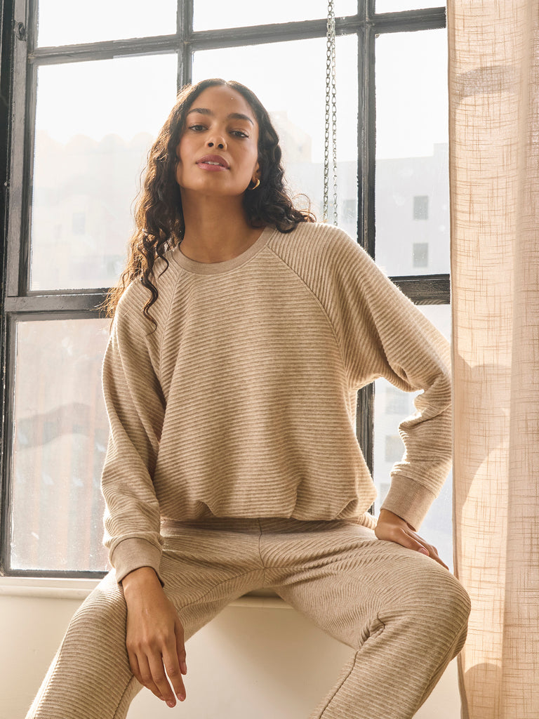 Pleat Bubble Raglan Pullover