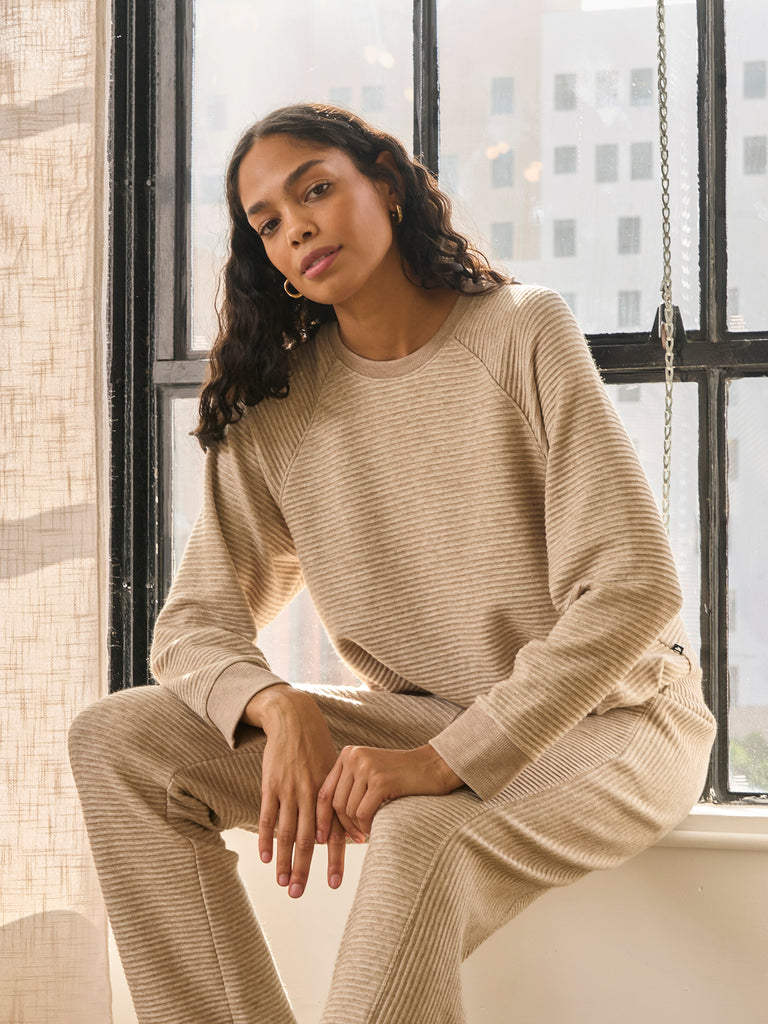 Pleat Bubble Raglan Pullover
