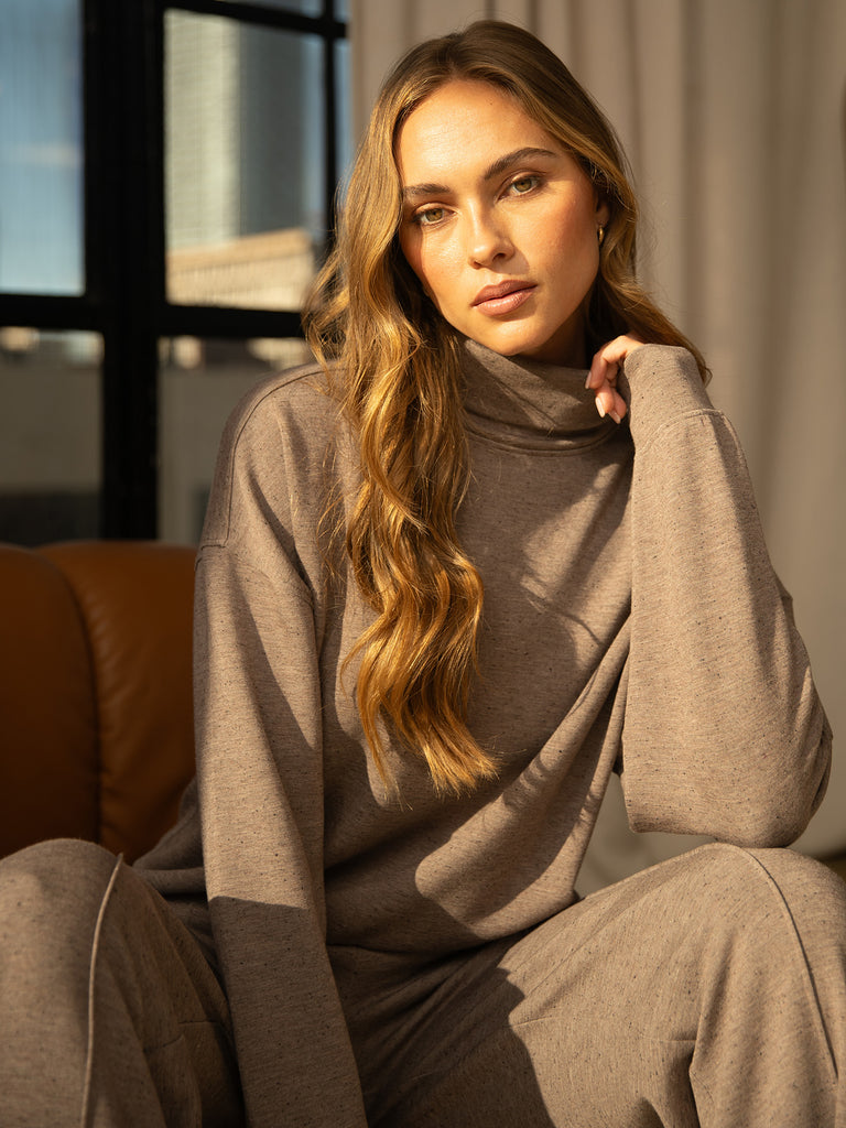 Mock Neck Pullover | Thrive Société