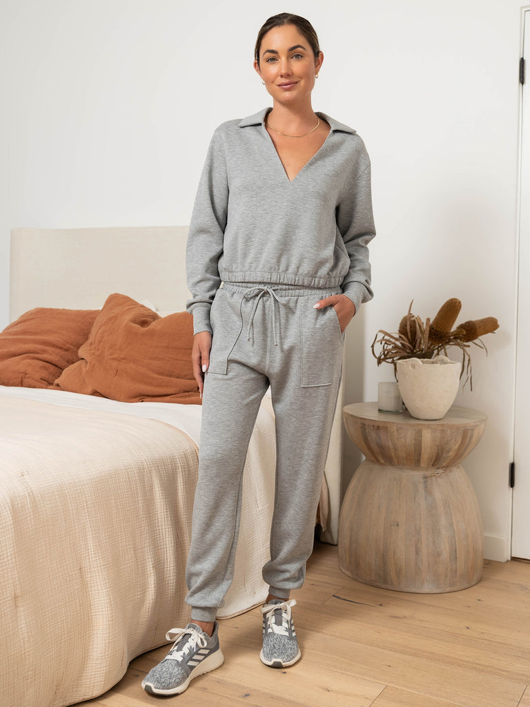 Ultraluxe Johnny Collar Bubble Top and Patch Pocket Lounge Jogger in Heather Grey